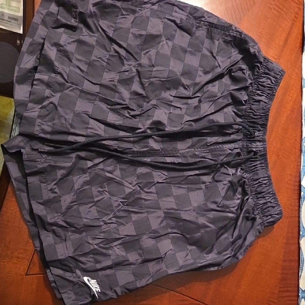 Nike Men’s Black Checkerboard Athletic Shorts with Logo